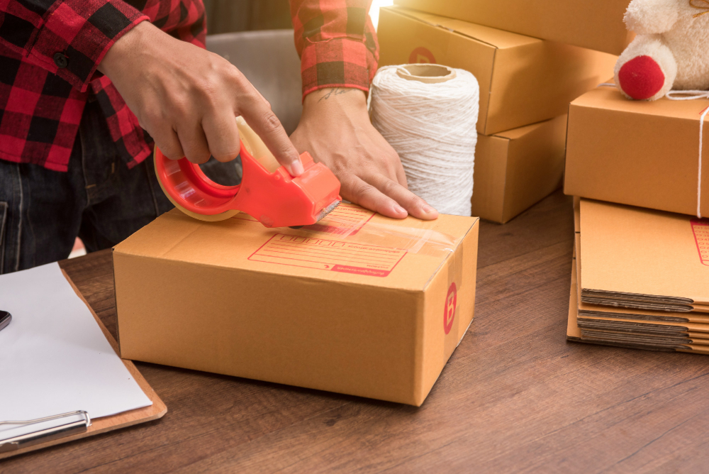 Discover smart packing hacks and professional packaging services to make your move stress-free and organized. Get tips and start your hassle-free journey today!